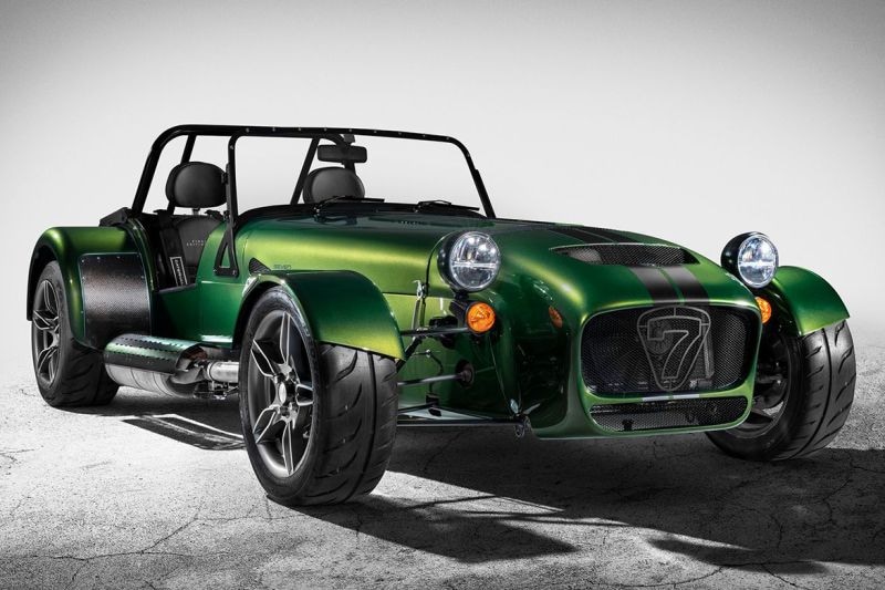 Caterham Seven 485 waves goodbye with Final Edition