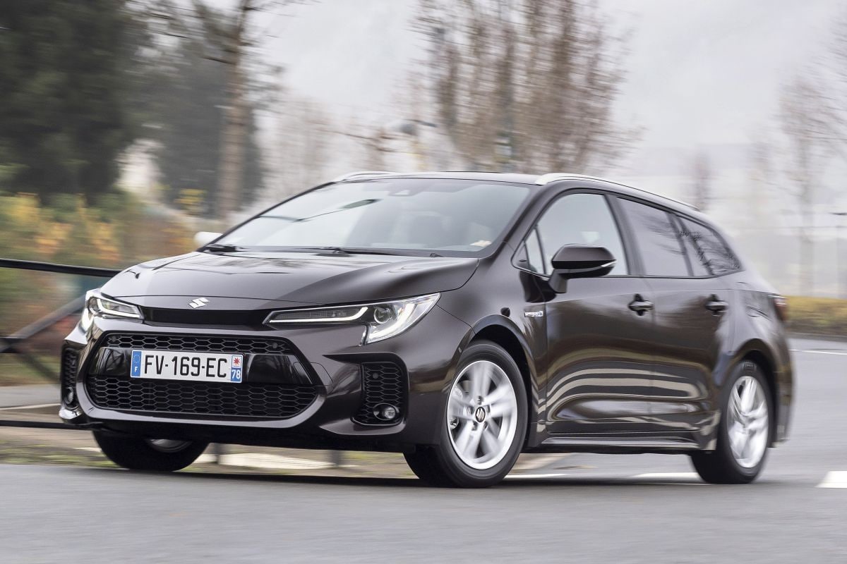 Suzuki Swace 1.8 Hybrid Style (2021) review - AutoWeek