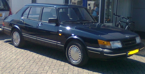 Saab 900i 16
