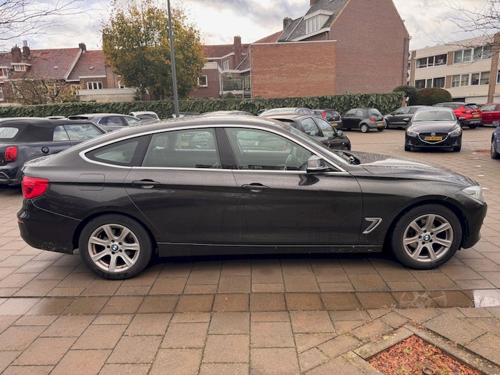 BMW 320i Gran Turismo Corporate Lease Edition (2017)