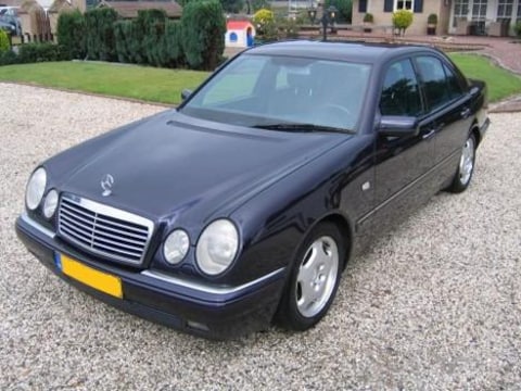 Mercedes-Benz E 290 Turbo Diesel Avantgarde (1998)