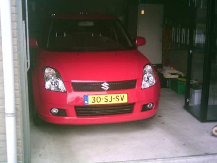 Suzuki Swift 1.3 Exclusive (2006)