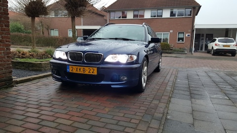 BMW 330xi touring Executive (2003)