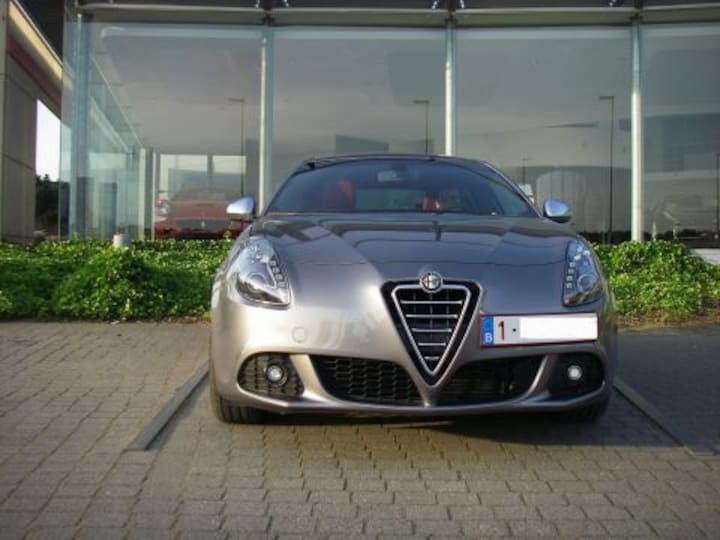 Alfa Romeo Giulietta 2.0 JTDm 170 Distinctive (2012)