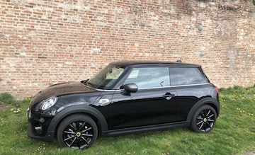 MINI Electric Charged (2020)