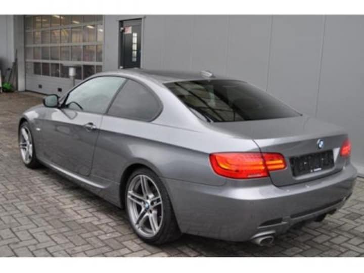 BMW 320d Coupé High Executive