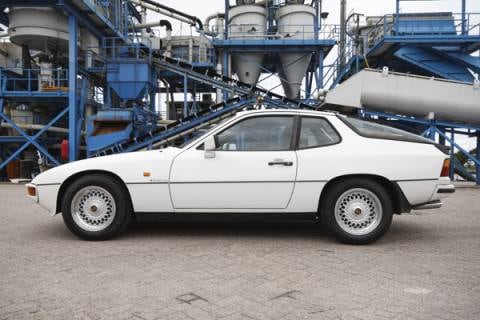 Porsche 924 (1981)