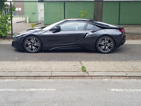 BMW i8 (2015)
