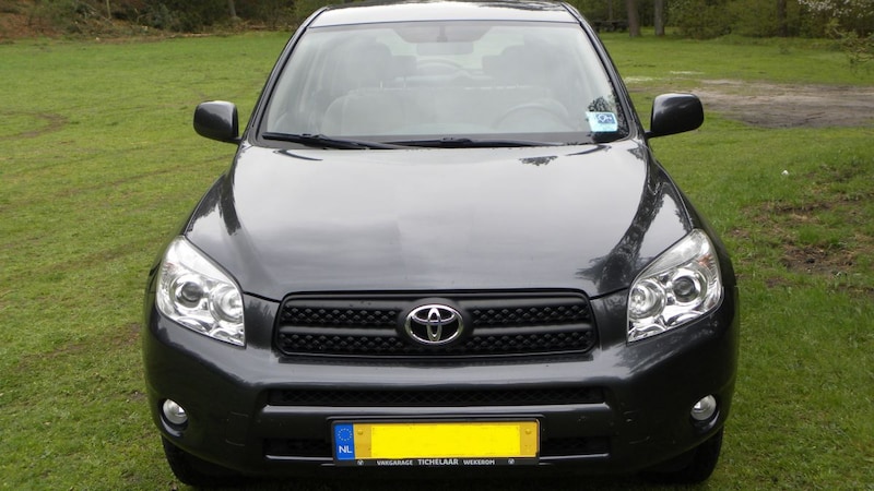 Toyota RAV4 2.0 16v VVT-i Sol (2008)