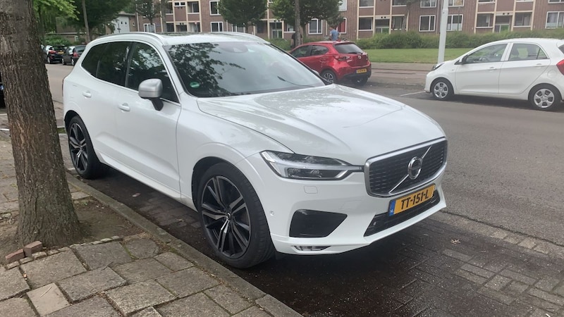 Volvo XC60 T6 AWD R-Design (2017)