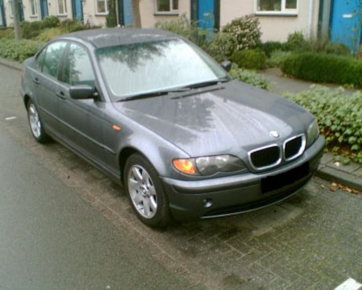 BMW 320d (2002)