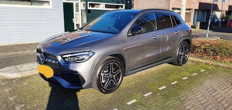 Mercedes-Benz GLA 200 Business Solution AMG