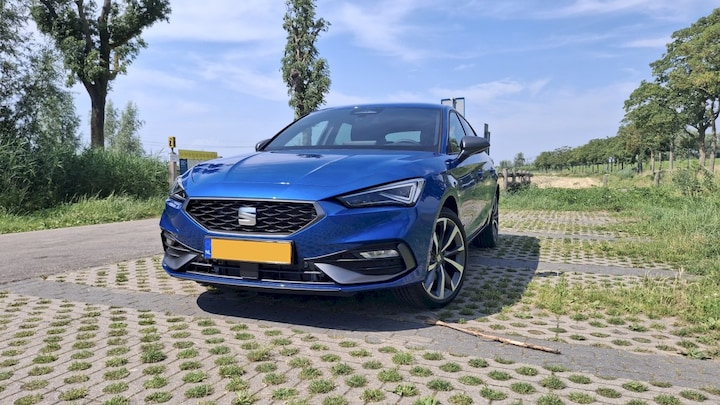 Seat Leon 1.5 TSI e-Hybrid FR Business (2026)