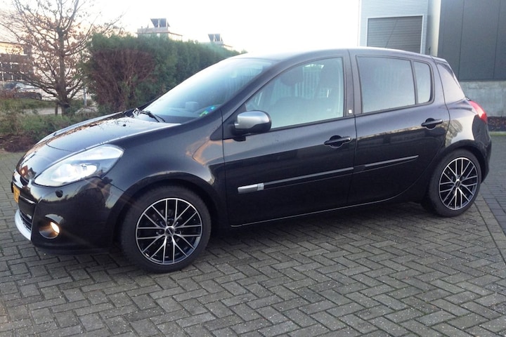 Renault Clio TCE 100 20th Anniversary (2010)