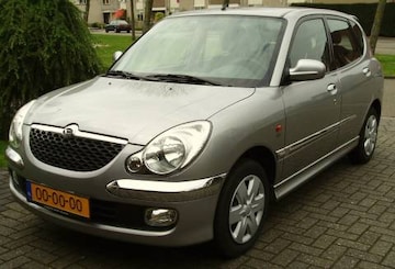 Daihatsu Sirion 1.3 16V VTR (2003)