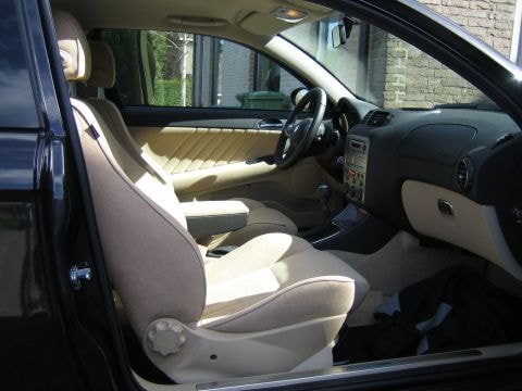 Alfa Romeo 147 1.9 JTD 16V Distinctive (2006)