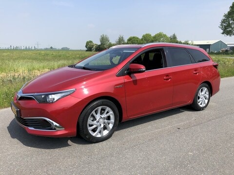 Toyota Auris Touring Sports 1.8 Hybrid Executive