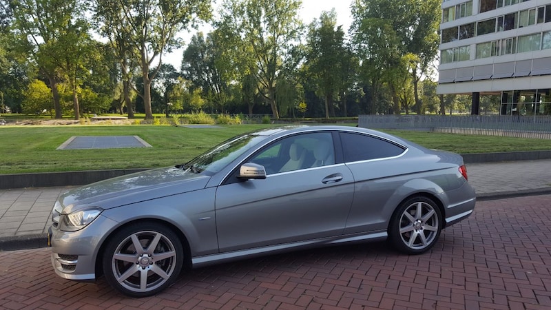 Mercedes-Benz C 350 Coupé (2012)