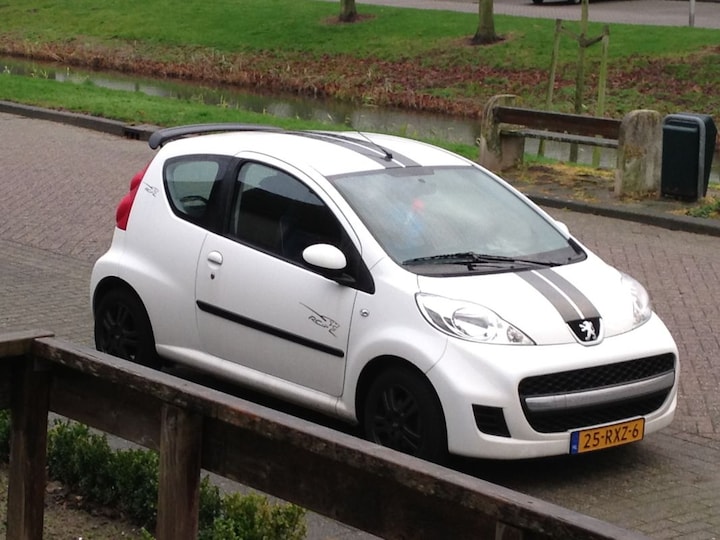Peugeot 107 XS 1.0 (2011)