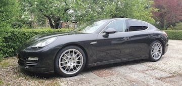 Porsche Panamera 4S (2010)