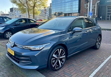 Volkswagen Golf 1.5 eHybrid Life Edition (2025)