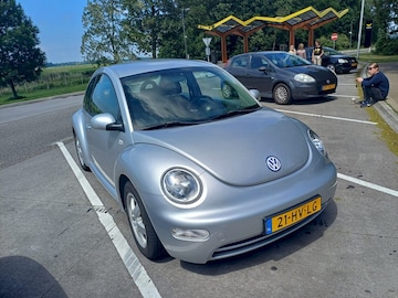 Volkswagen New Beetle 2.0 Highline (2002)