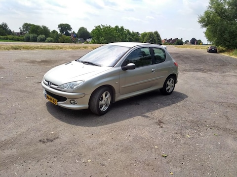 Peugeot 206 XS 1.4-16V