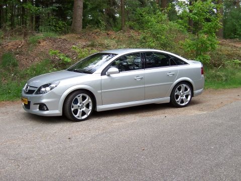 Opel Vectra GTS OPC (2007)