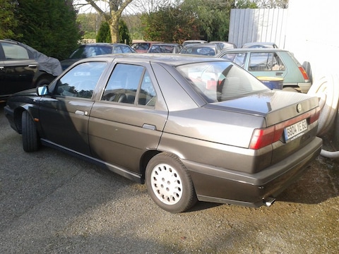 Alfa Romeo 155 2.0 Twin Spark (1992)