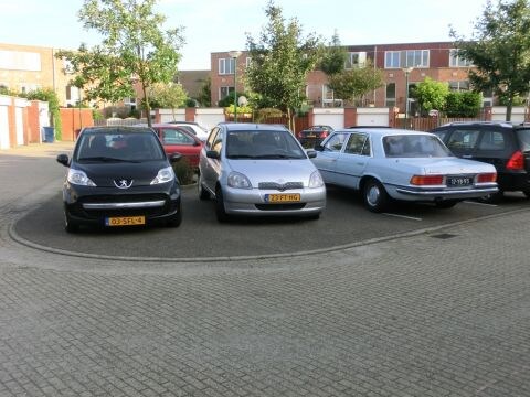 Toyota Yaris 1.3 16v VVT-i Linea Sol (2000)