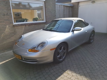 Porsche 911 Carrera Cabriolet (1998)