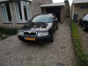 Skoda Octavia 1.6 Comfort (2002)