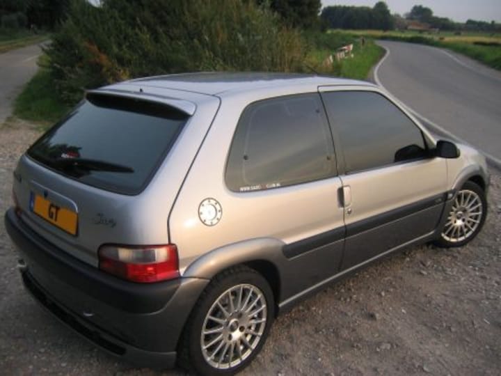 Citroën Saxo 1.6i VTS (2001)