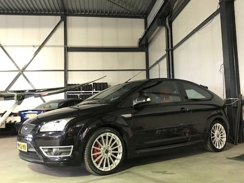 Ford Focus 2.5 20V Turbo ST (2006)