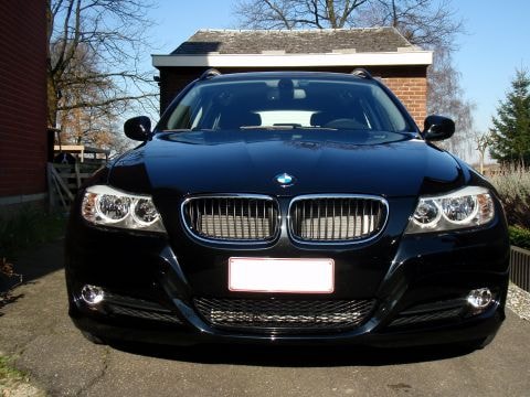 BMW 318d Touring (2009)
