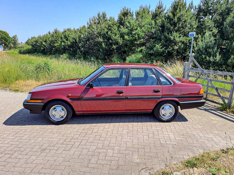 Toyota Carina 1.6 GL (1984)