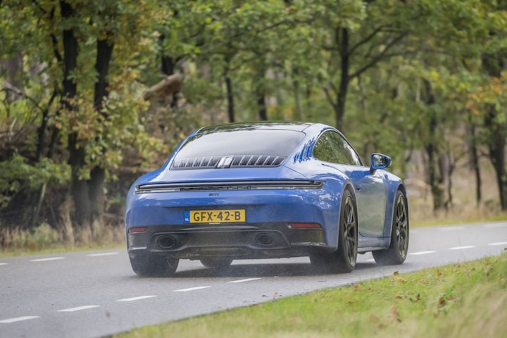 Porsche 911 Carrera