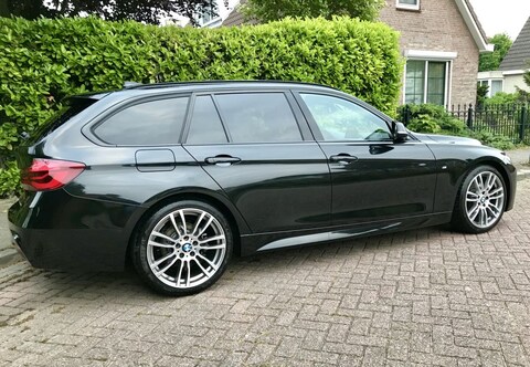 BMW 320i Touring