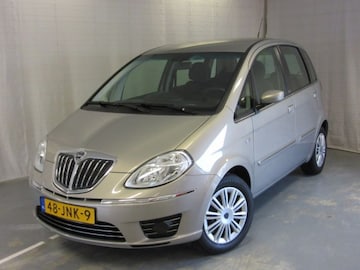 Lancia Musa 1.4 16v Oro (2009)