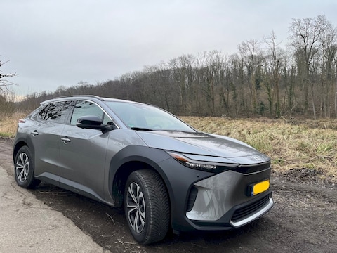 Toyota bZ4X Premium (2023)