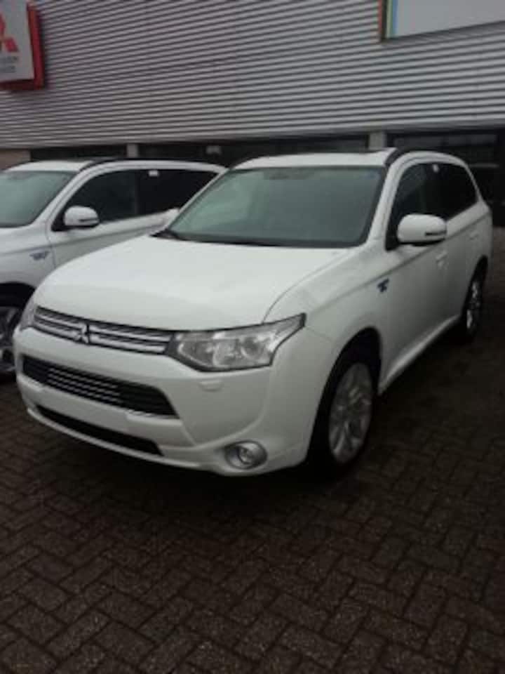Mitsubishi Outlander PHEV Instyle