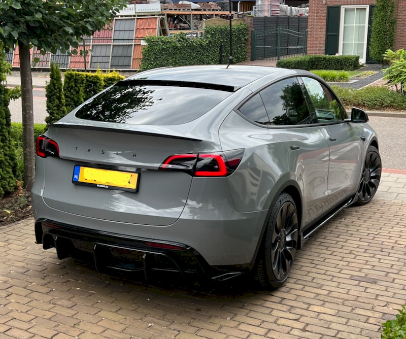 Tesla Model Y Performance AWD (2022)