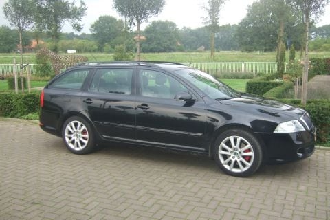 Skoda Octavia Combi 2.0 16V TFSI RS (2006)
