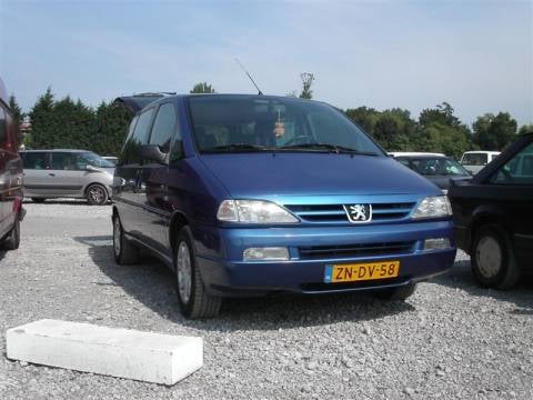 Peugeot 806 ST 2.0 (1999)