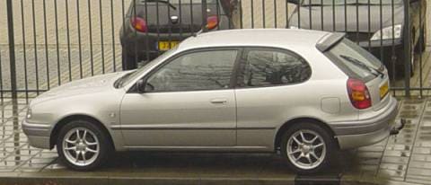 Toyota Corolla 1.6 Linea Terra (1999)