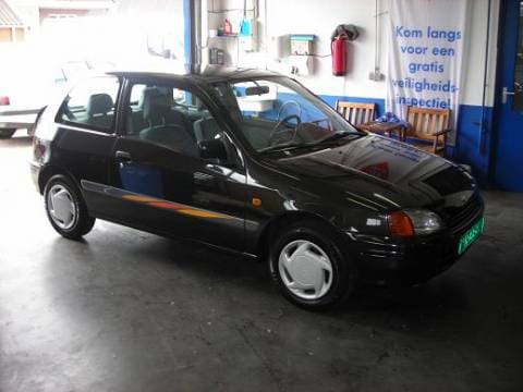 Toyota Starlet 1.3 GLi (1997)