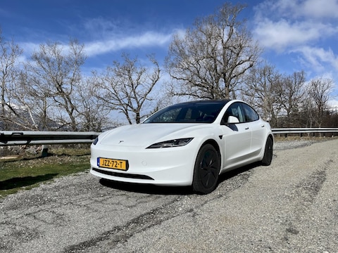 Tesla Model 3 RWD