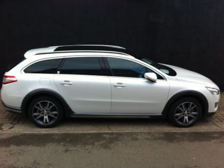Peugeot 508 SW RXH 2.0 HDi HY4 Limited Edition (2012)
