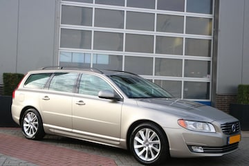 Volvo V70 D2 Momentum (2013)