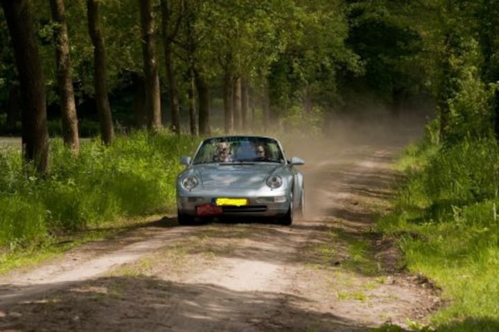 Porsche 911 Carrera Cabriolet (1994)